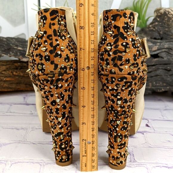 Alba Chunky Heel Spike Studded Platform Bootie - Picture 6 of 12